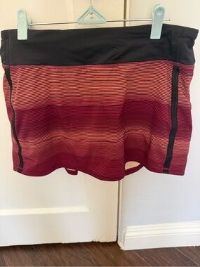 lululemon athletica Black Waistband Pink to Red Gradient Athletic Skort